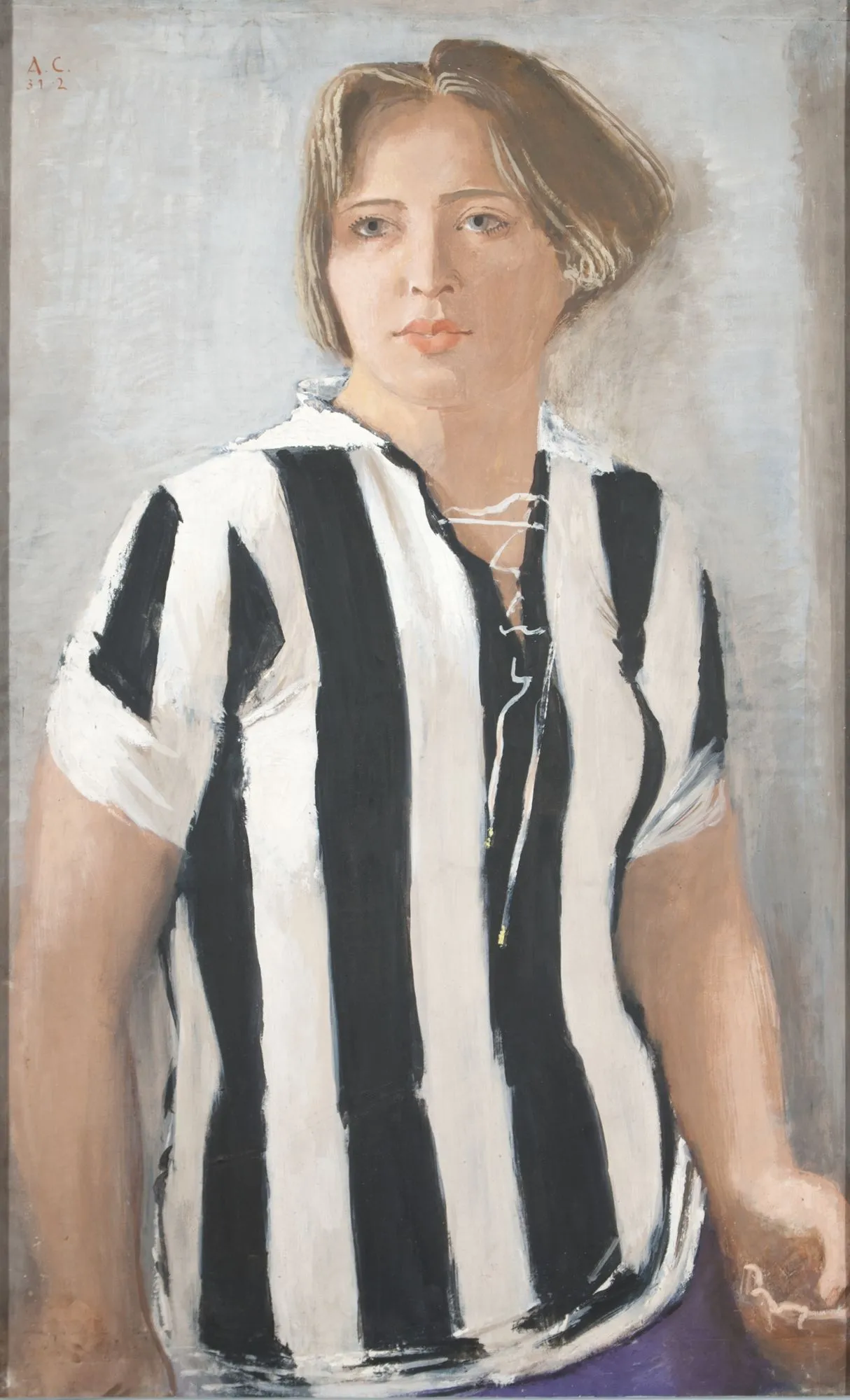 Девушка в футболке